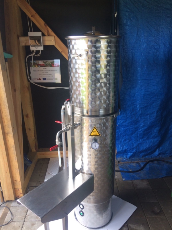 Ābolu un cidoniju sulu pasterizācija z/s “Oši”