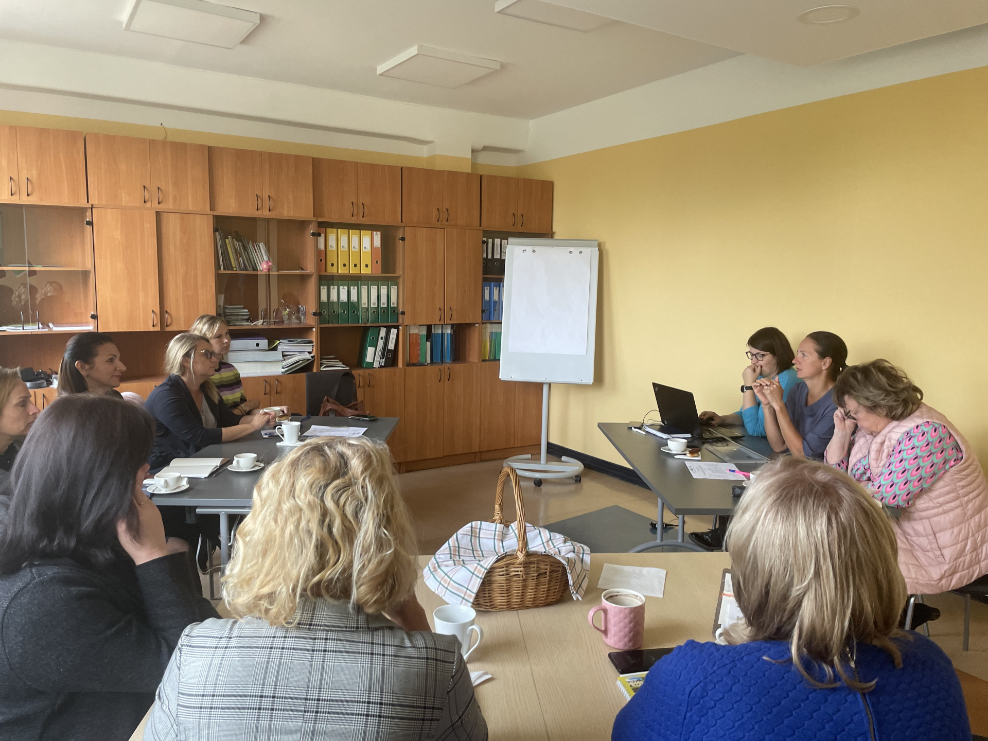 Pārrunā aktualitātes saistībā ar kopienu, viedo ciemu un apkaimju kustību